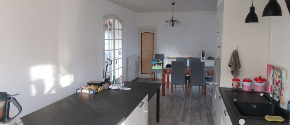 Maison 6 pièces de 150 m² à Voulmentin (79150)