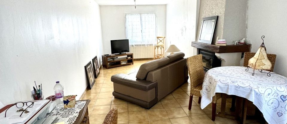 Traditional house 4 rooms of 83 m² in Saint-Denis-lès-Sens (89100)