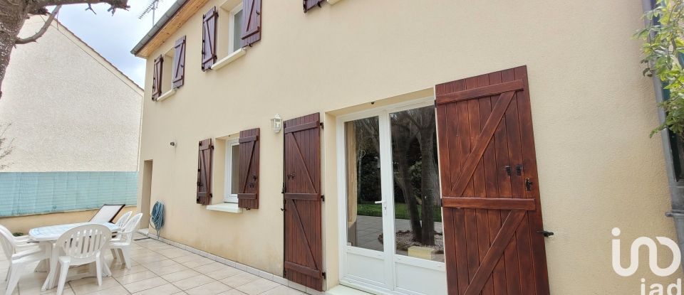 Maison 7 pièces de 133 m² à Poissy (78300)