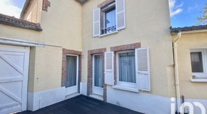 Town house 7 rooms of 193 m² in Moussy (51530)