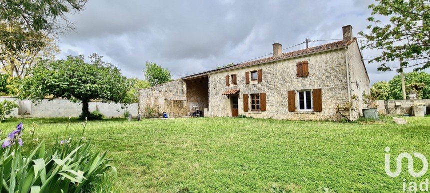 House 5 rooms of 135 m² in Ferrières (17170)