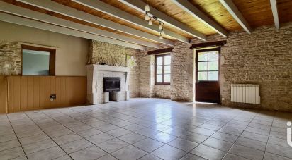 House 5 rooms of 135 m² in Ferrières (17170)