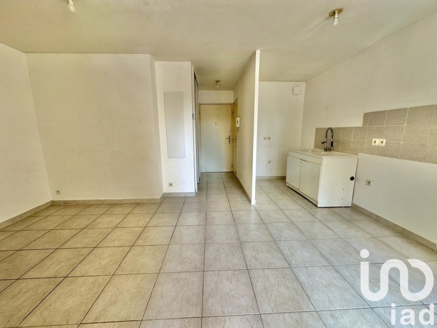 Apartment 2 rooms of 36 m² in Hyères (83400)