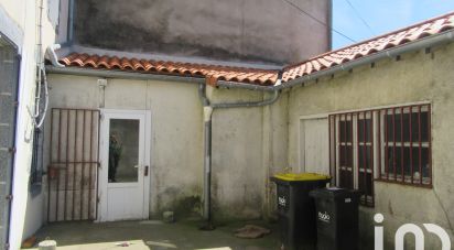 Immeuble de 180 m² à Moncoutant (79320)