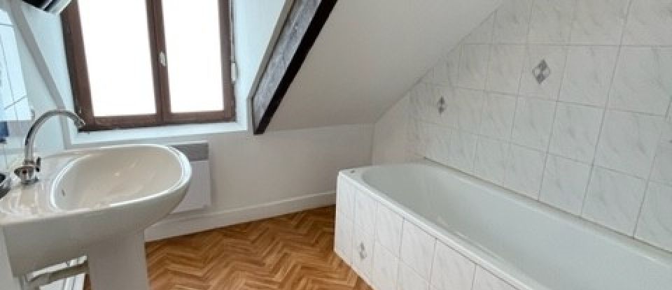 Maison 5 pièces de 101 m² à Chaingy (45380)