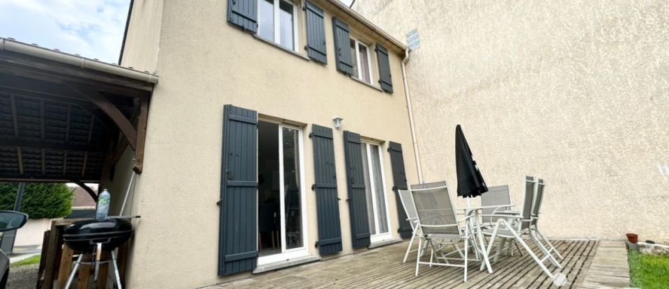 Traditional house 5 rooms of 90 m² in Claye-Souilly (77410)