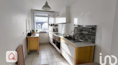 Duplex 3 rooms of 70 m² in Pontault-Combault (77340)