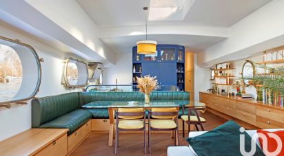 House boat 6 rooms of 180 m² in Paris (75016)