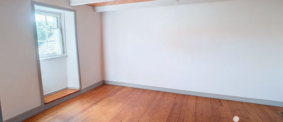 Maison 4 pièces de 95 m² à Confort-Meilars (29790)