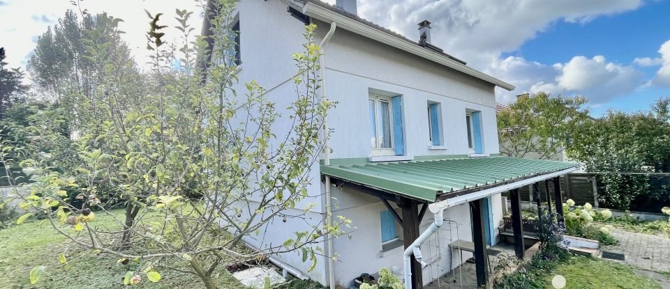 House 7 rooms of 134 m² in Moret Loing et Orvanne (77250)