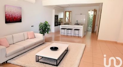 House 5 rooms of 86 m² in La Roquebrussanne (83136)