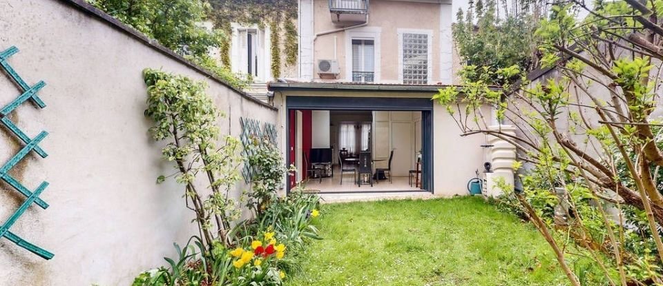 House 6 rooms of 120 m² in La Garenne-Colombes (92250)