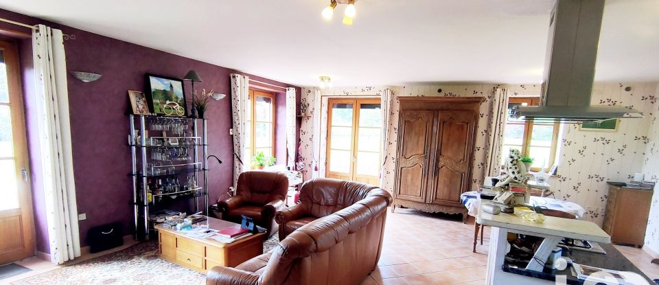 Maison de campagne 7 pièces de 207 m² à Orgères (61230)