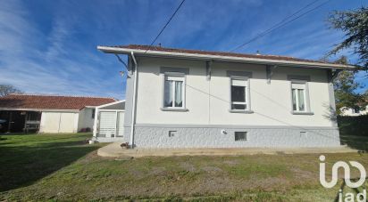 Traditional house 5 rooms of 130 m² in Villecomtal-sur-Arros (32730)