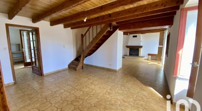 Longere 6 rooms of 110 m² in Saint-Georges-de-Noisné (79400)