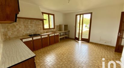 Longere 6 rooms of 110 m² in Saint-Georges-de-Noisné (79400)