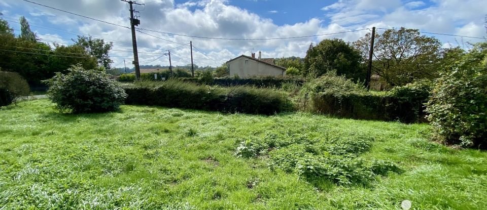 Longère 6 pièces de 110 m² à Saint-Georges-de-Noisné (79400)