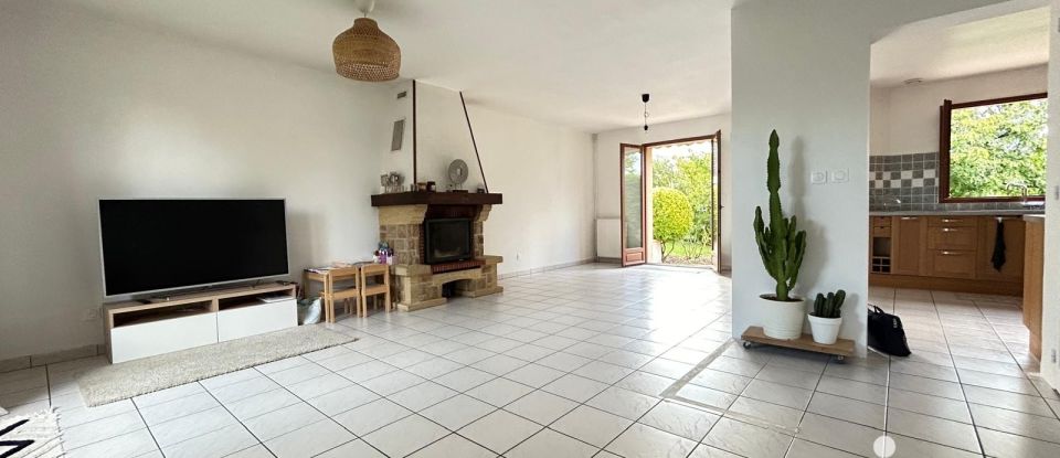 Traditional house 5 rooms of 90 m² in Linas (91310)