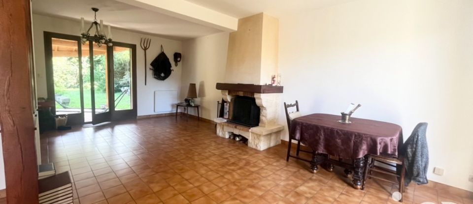 Pavilion 6 rooms of 166 m² in Mandres-les-Roses (94520)