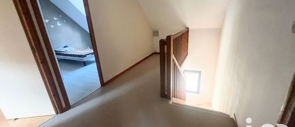 Pavilion 6 rooms of 166 m² in Mandres-les-Roses (94520)