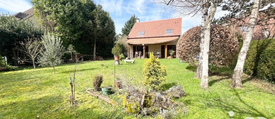 Pavilion 6 rooms of 166 m² in Mandres-les-Roses (94520)