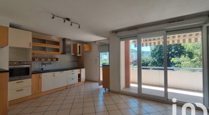 Appartement 3 pièces de 65 m² à Échirolles (38130)