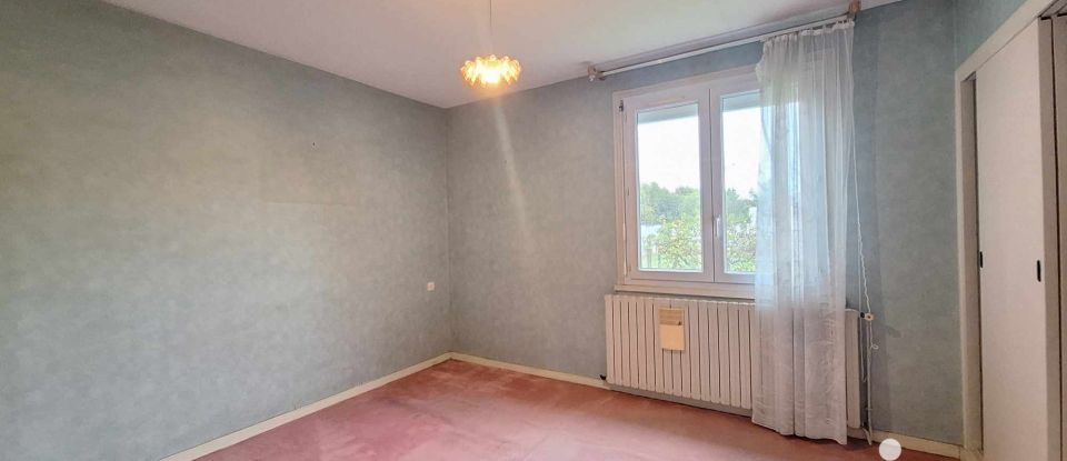 House 5 rooms of 90 m² in Aytré (17440)