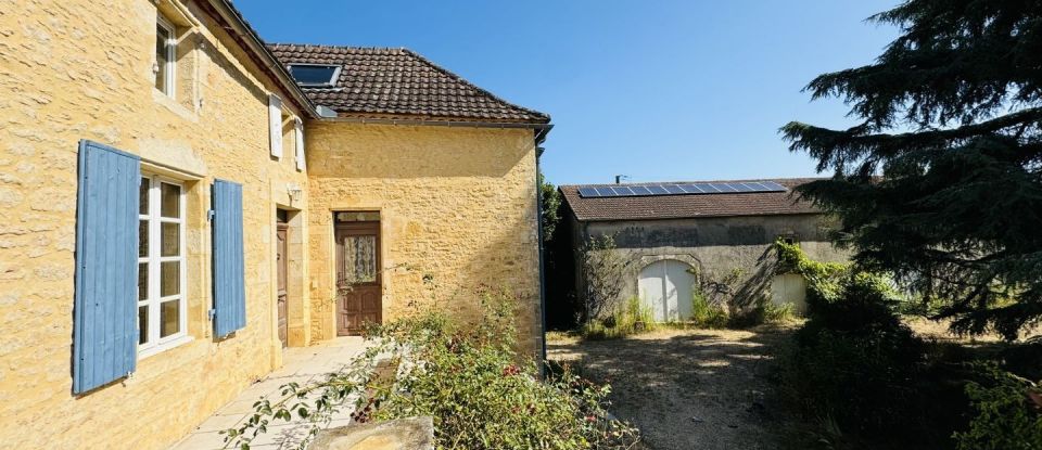 Maison 12 pièces de 300 m² à Cassagnes (46700)