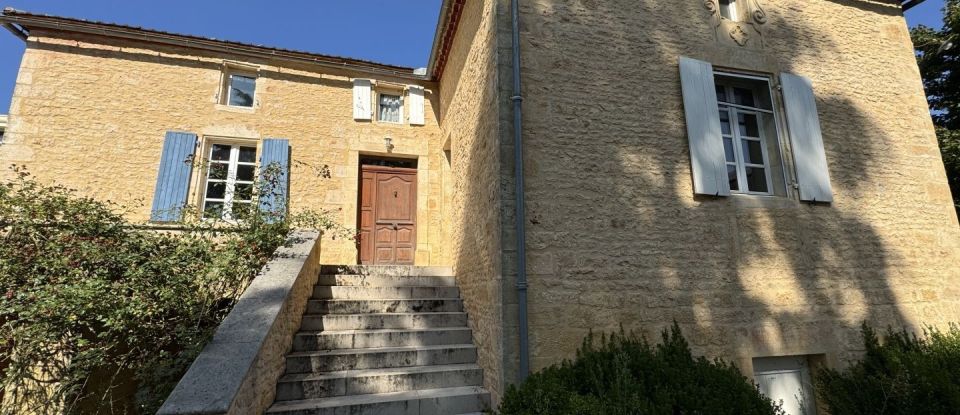 Maison 12 pièces de 300 m² à Cassagnes (46700)