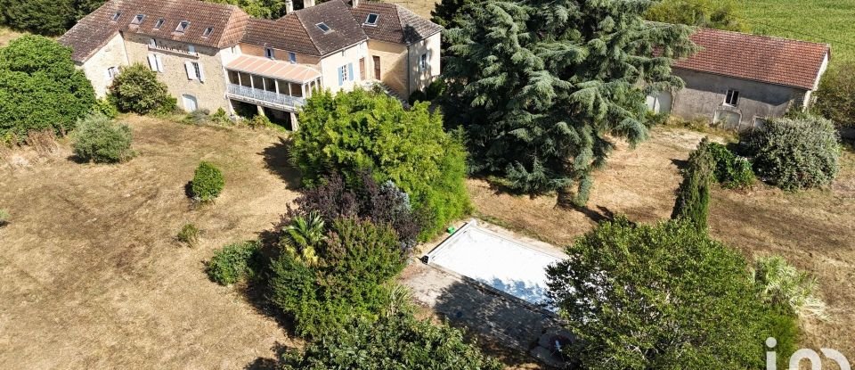 Maison 12 pièces de 300 m² à Cassagnes (46700)