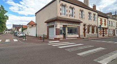 Maison 8 pièces de 175 m² à Lorris (45260)