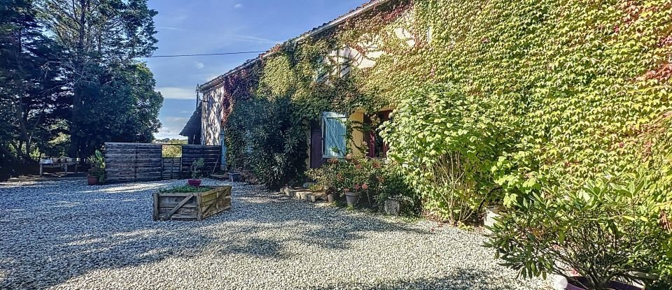 Maison 5 pièces de 190 m² à Saint-Sever (40500)