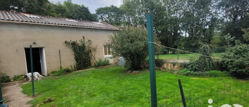 Maison 5 pièces de 110 m² à Marillet (85240)