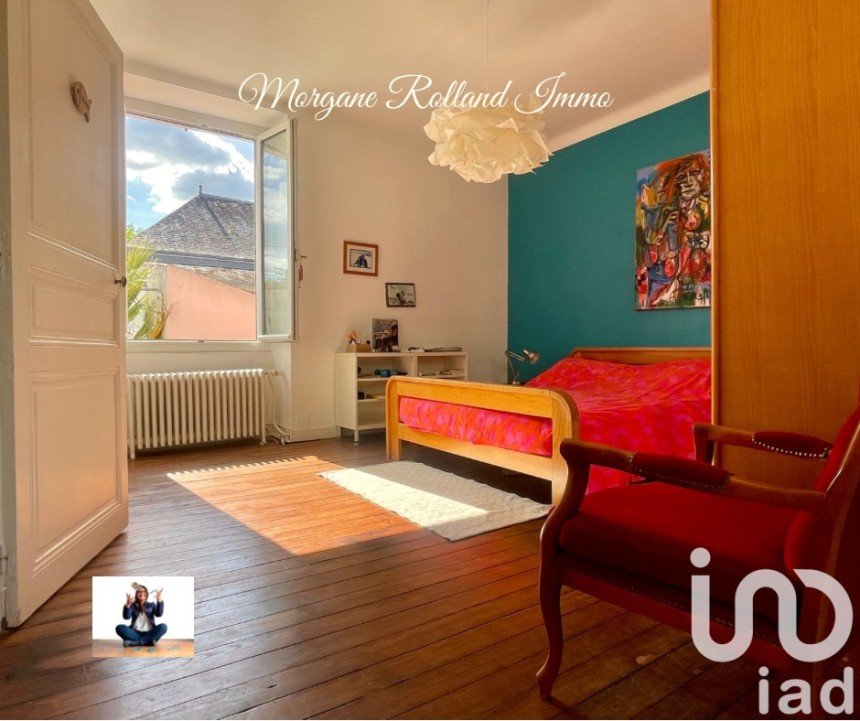 Mansion 9 rooms of 226 m² in Indre (44610)