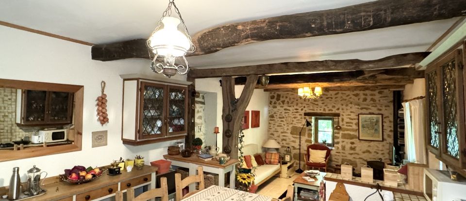 Traditional house 4 rooms of 83 m² in Lissac-et-Mouret (46100)