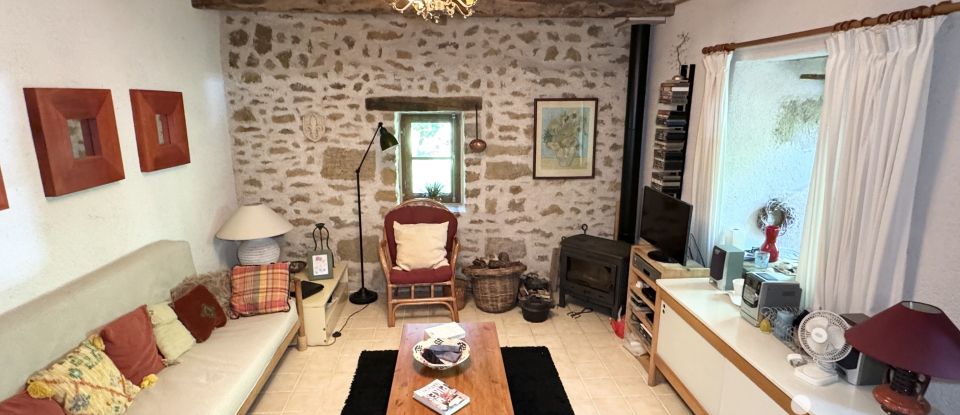 Traditional house 4 rooms of 83 m² in Lissac-et-Mouret (46100)