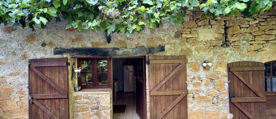 Traditional house 4 rooms of 83 m² in Lissac-et-Mouret (46100)