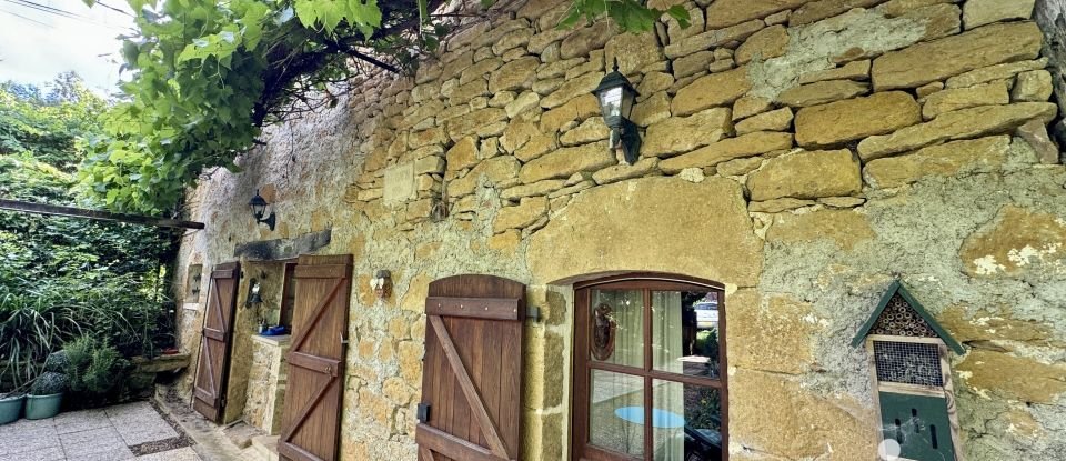 Traditional house 4 rooms of 83 m² in Lissac-et-Mouret (46100)