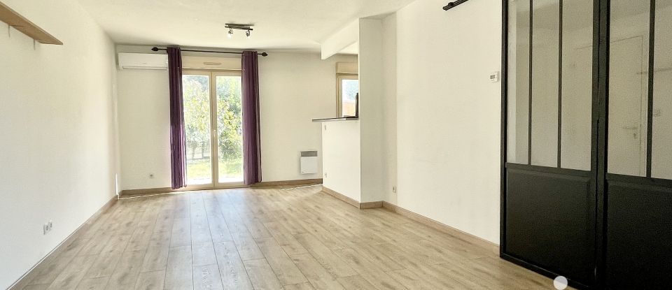 Maison 4 pièces de 83 m² à Saint-Gilles (30800)