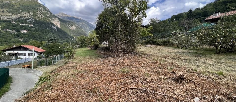 Terrain de 1 001 m² à Saint-Martin-Vésubie (06450)