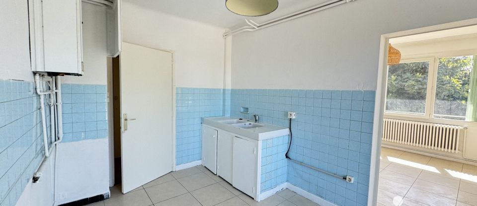 Appartement 4 pièces de 103 m² à Avignon (84000)