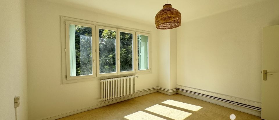 Appartement 4 pièces de 103 m² à Avignon (84000)