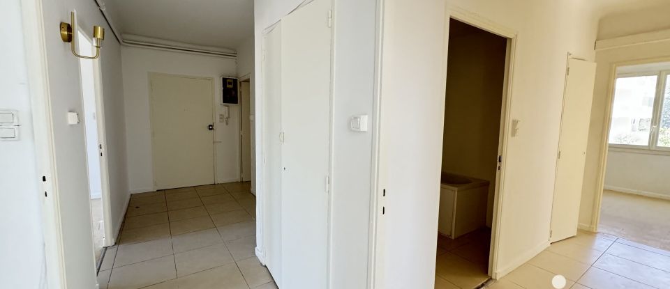 Appartement 4 pièces de 103 m² à Avignon (84000)