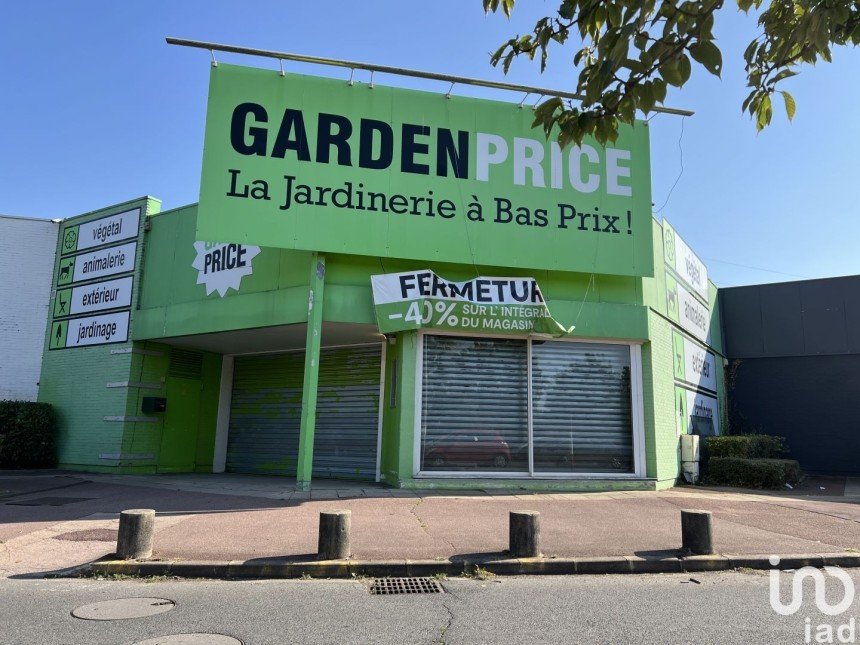 Retail property of 1,039 m² in Grigny (91350)