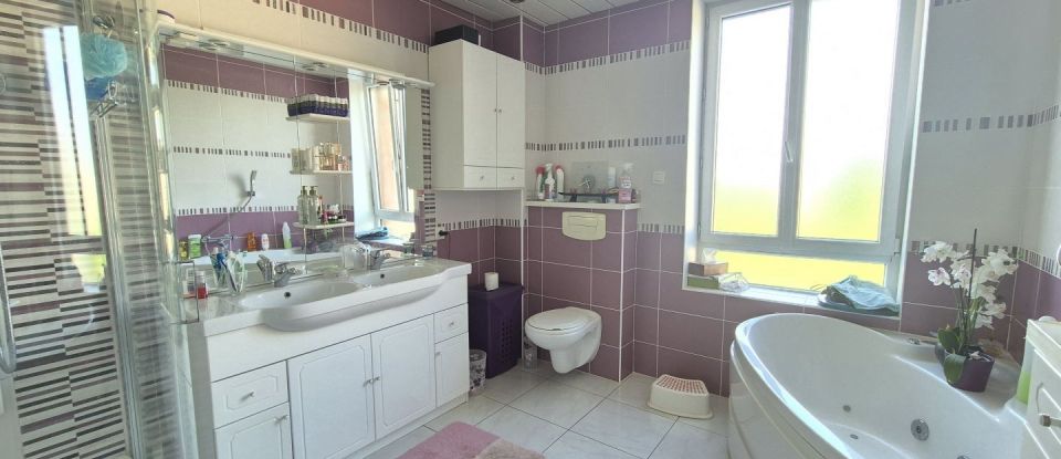 House 6 rooms of 125 m² in Villers-Semeuse (08000)