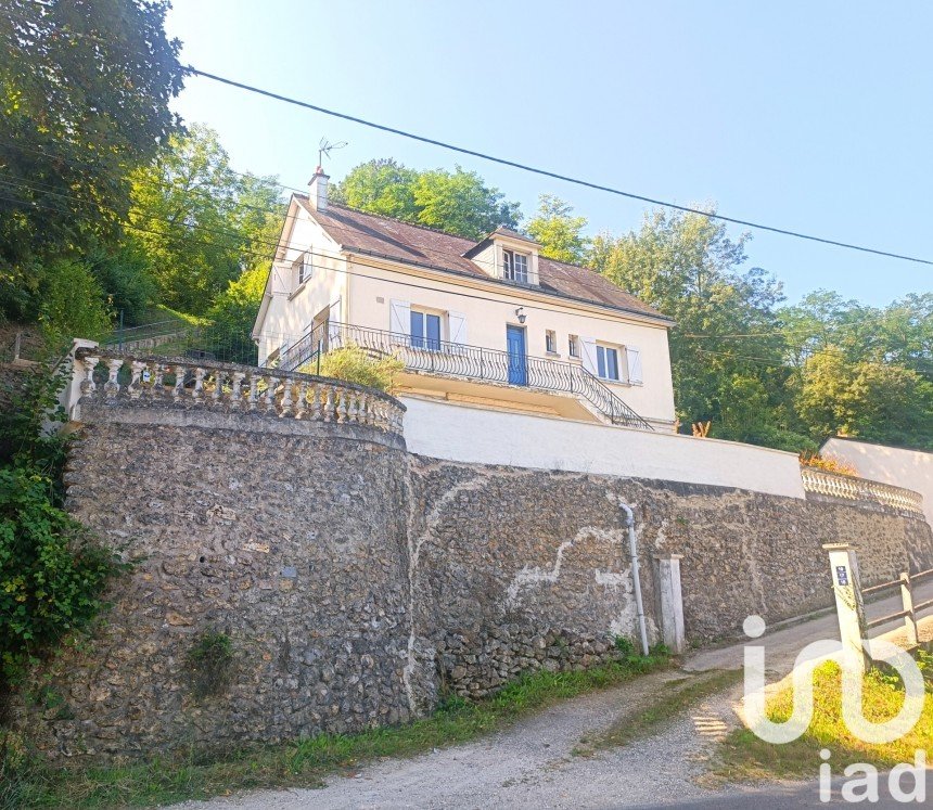 Traditional house 5 rooms of 142 m² in Joué-lès-Tours (37300)