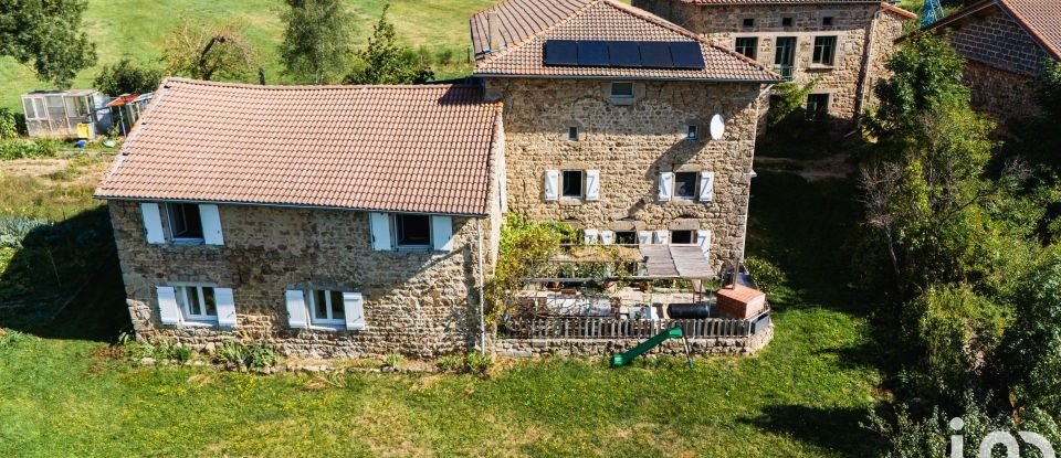 Maison 7 pièces de 248 m² à Usson-en-Forez (42550)