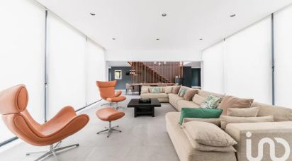 Maison 8 pièces de 250 m² à L'Haÿ-les-Roses (94240)