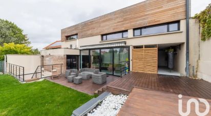 Maison 8 pièces de 250 m² à L'Haÿ-les-Roses (94240)