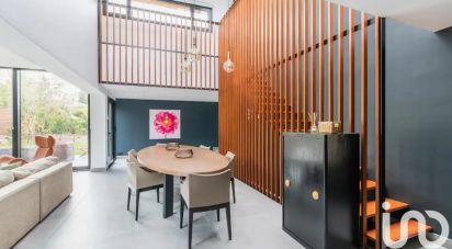 Maison 8 pièces de 250 m² à L'Haÿ-les-Roses (94240)